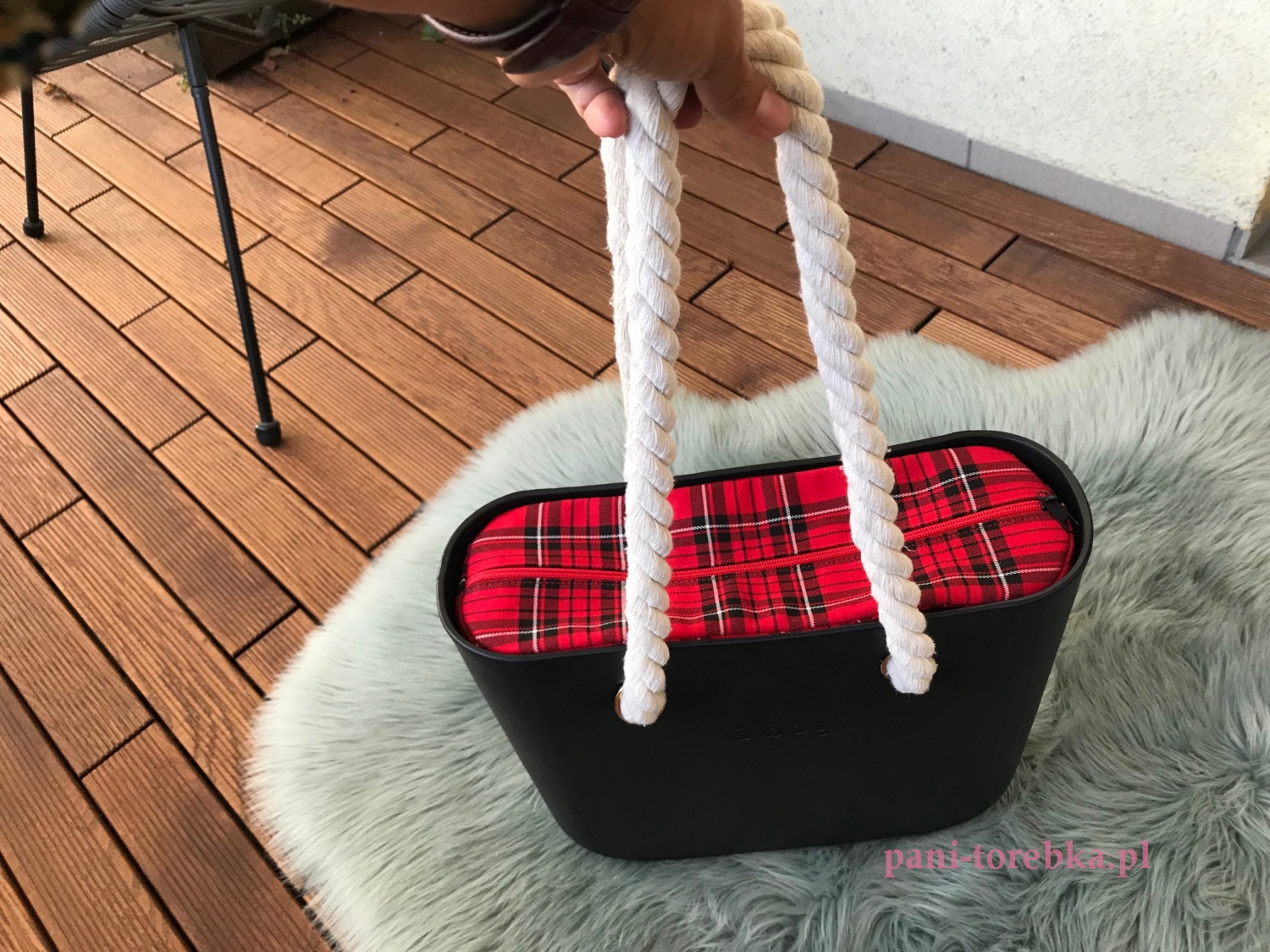 organizer-na-zamek-obag-czerwona-kratka