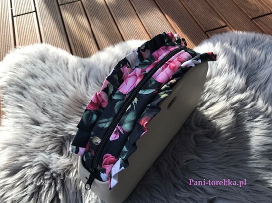 organizer na zamek obag moonlight roze na czarnym plus falbanka