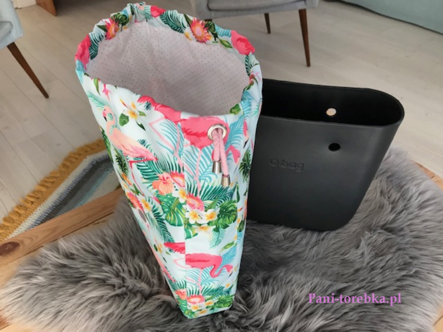 organizer komin do obag mini wzór różowe flamingi