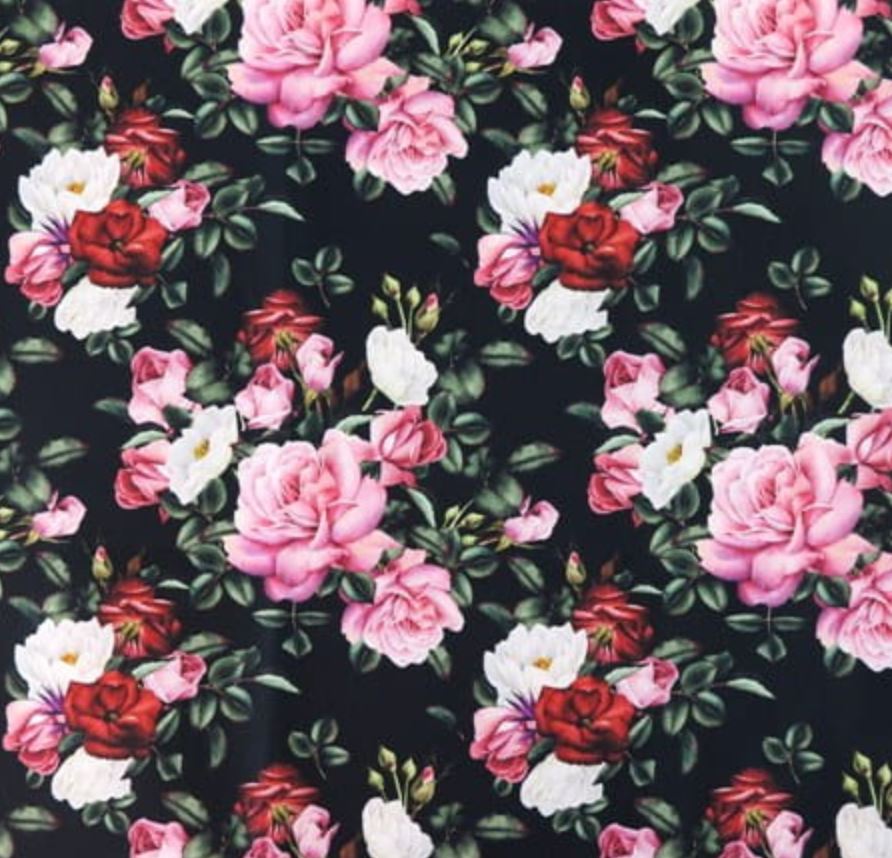 tkanina róże na czarnym - plus 15 zł do ceny organizera