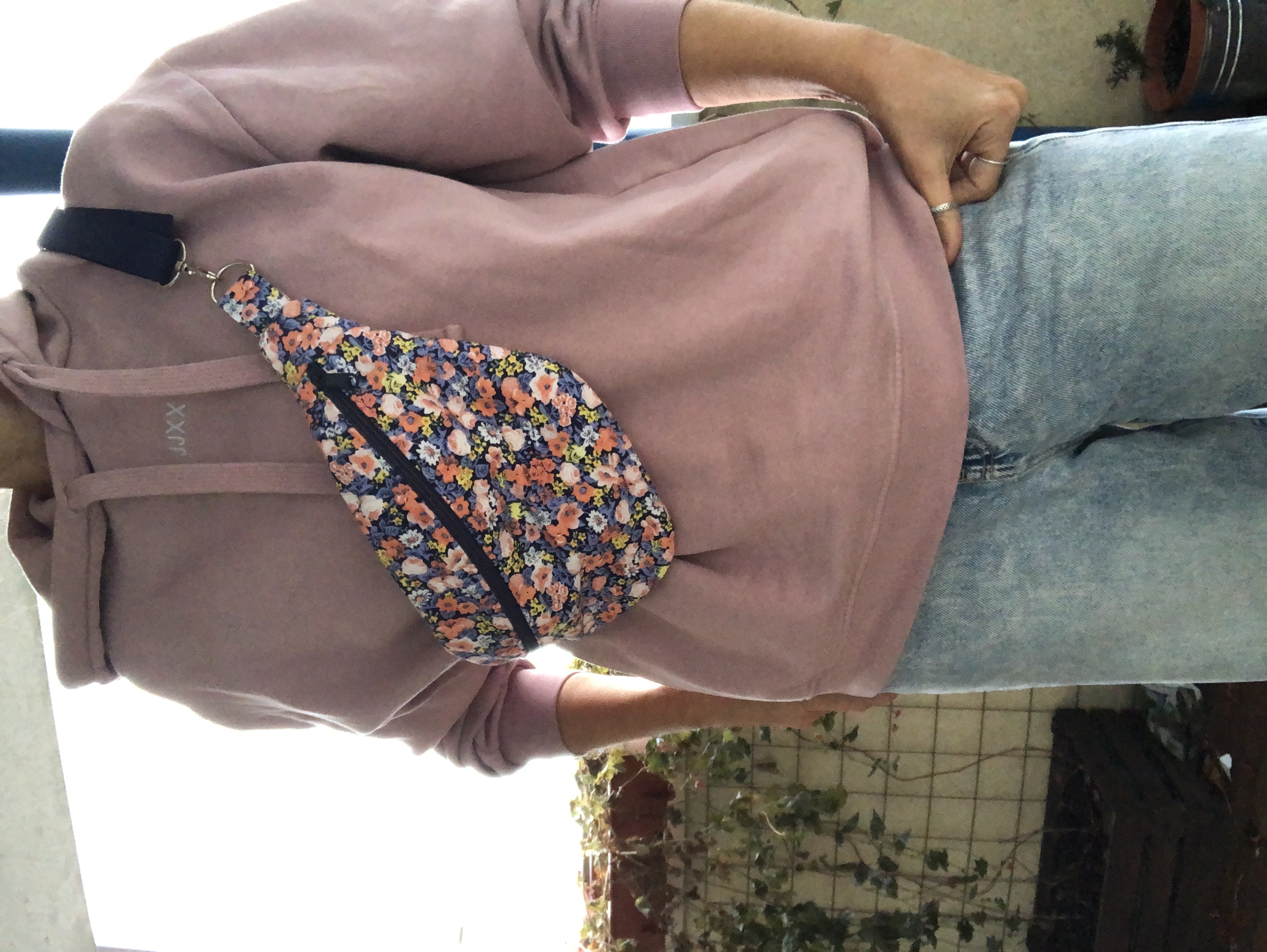 Nerka granatowa w kwiatki