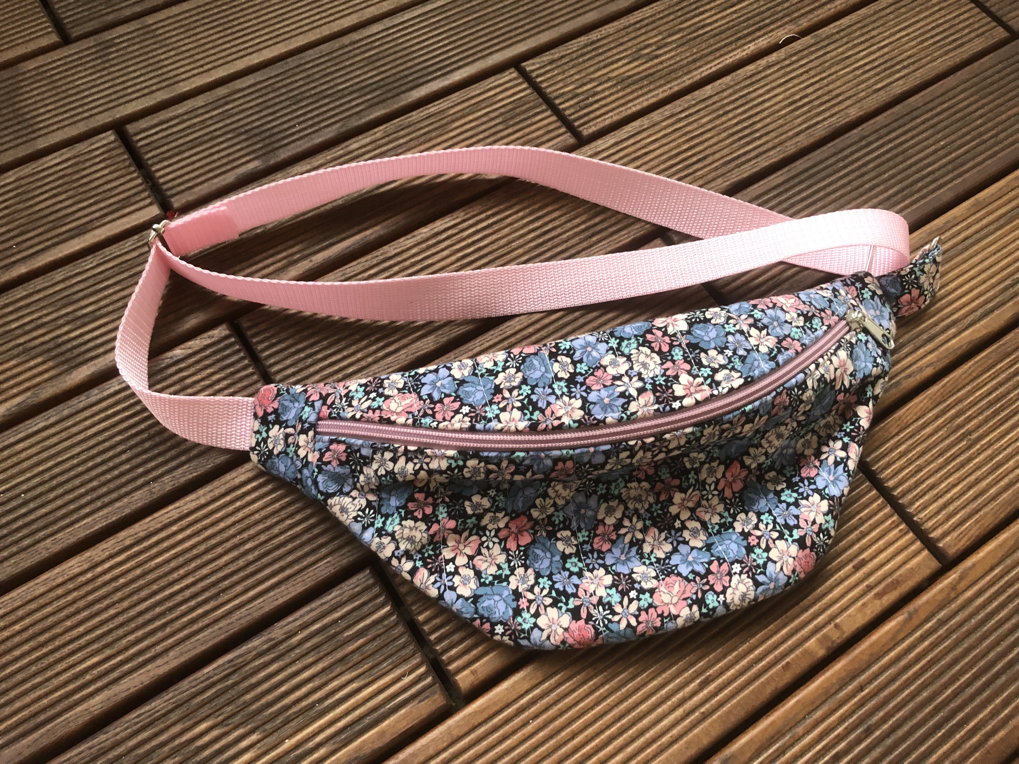 Nerka kolorowe kwiatki