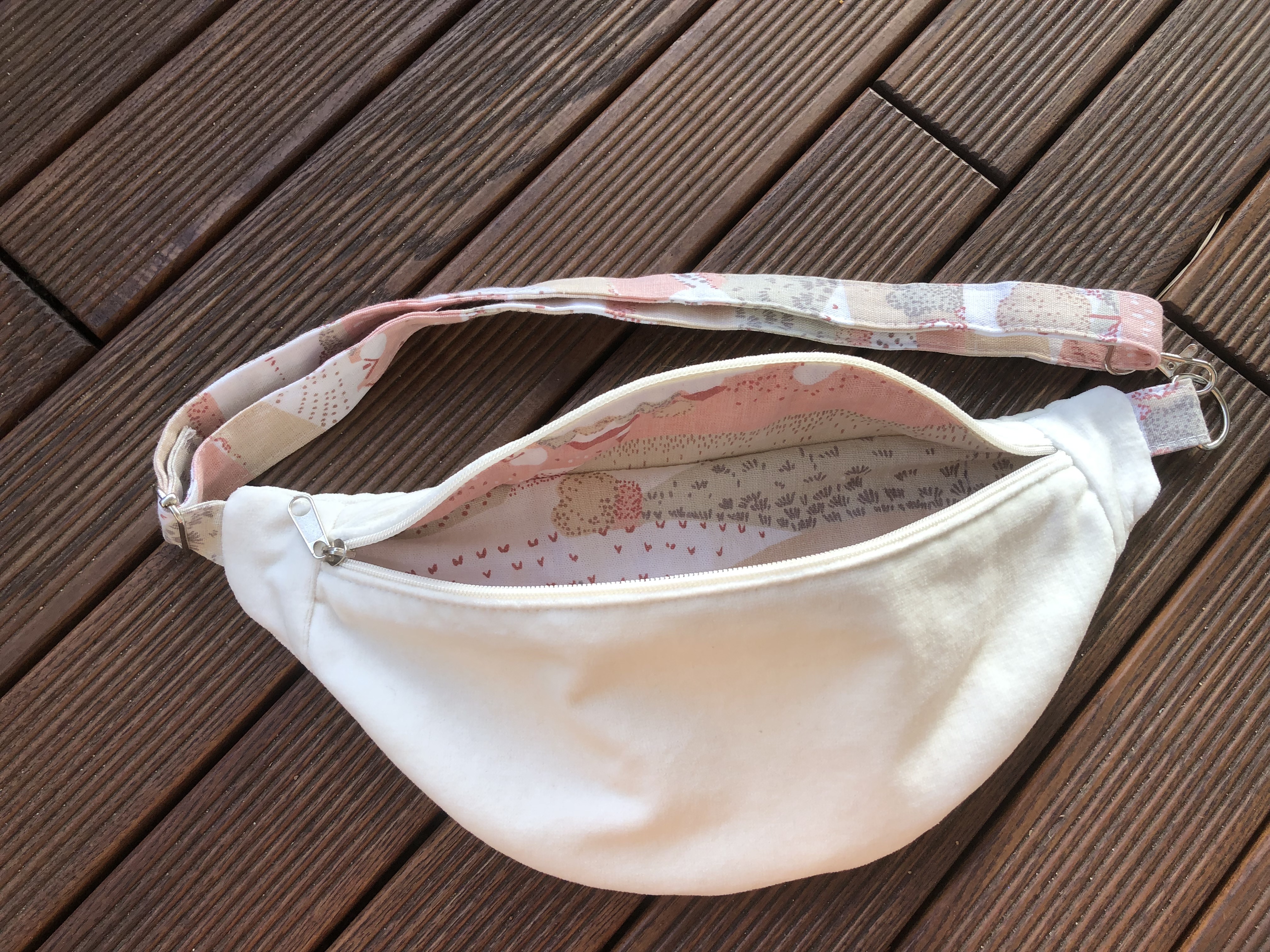 nerka welur ecru kolor pasek