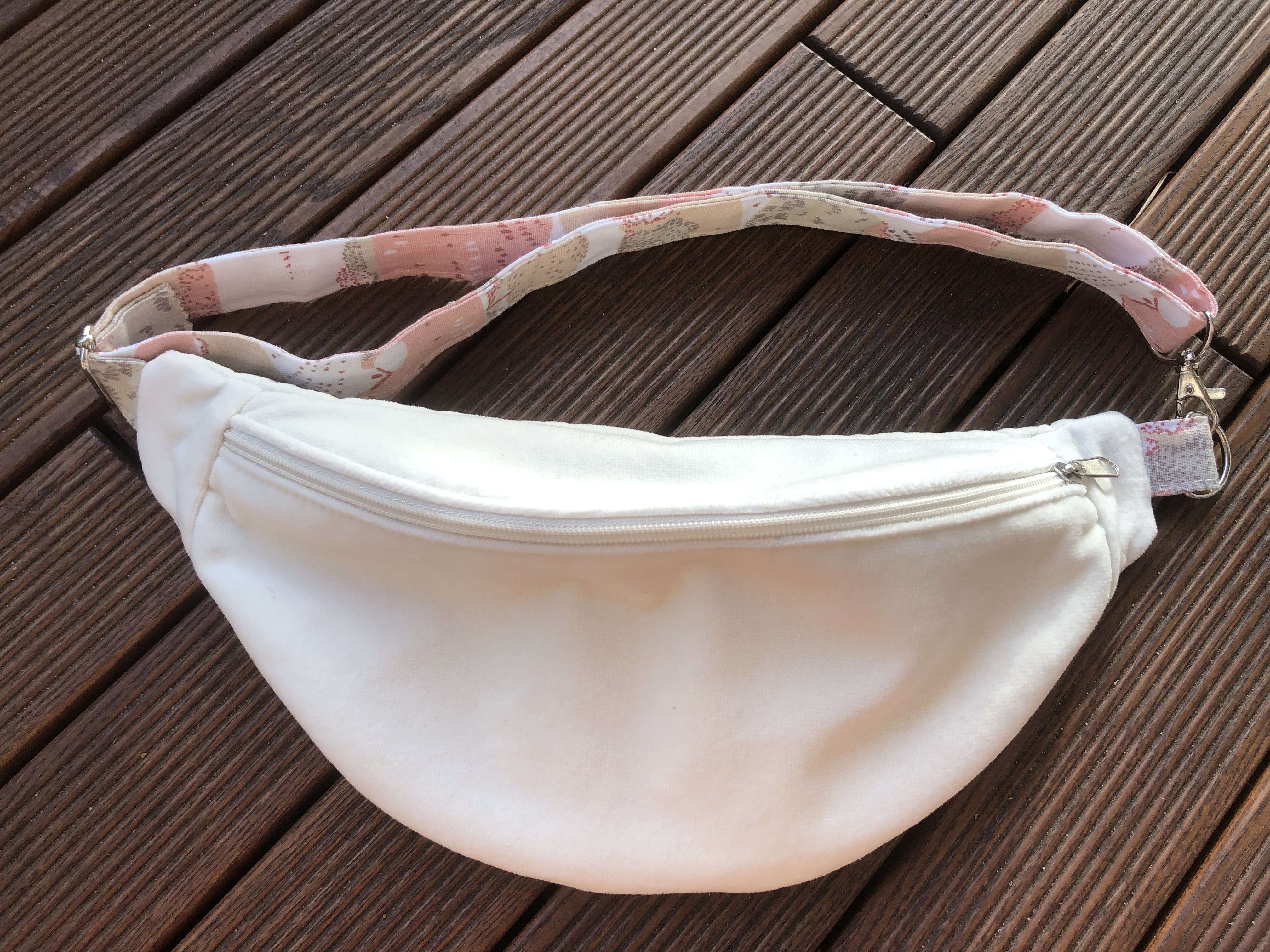 nerka welur ecru kolor pasek