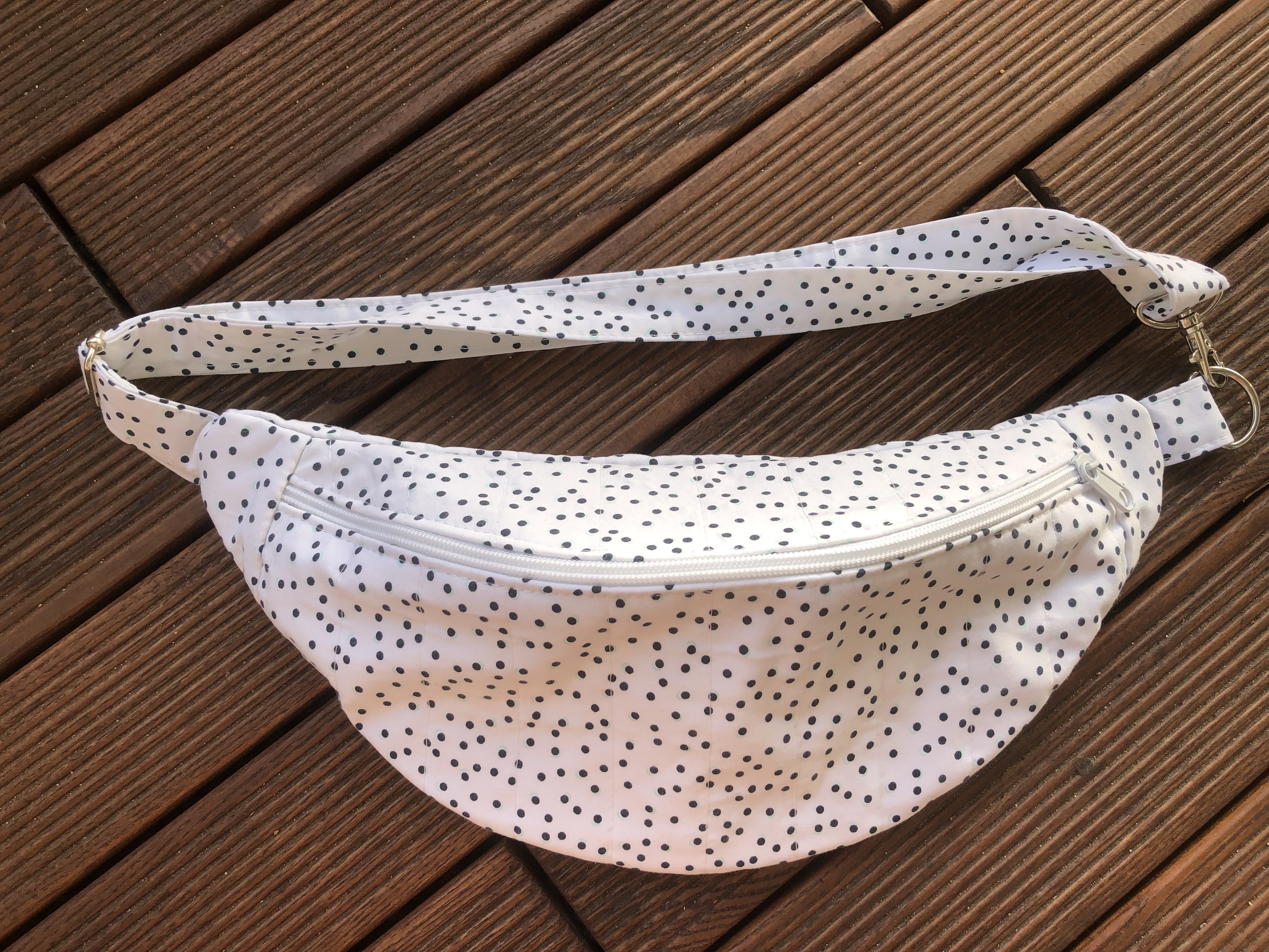 nerka czarne kropeczki