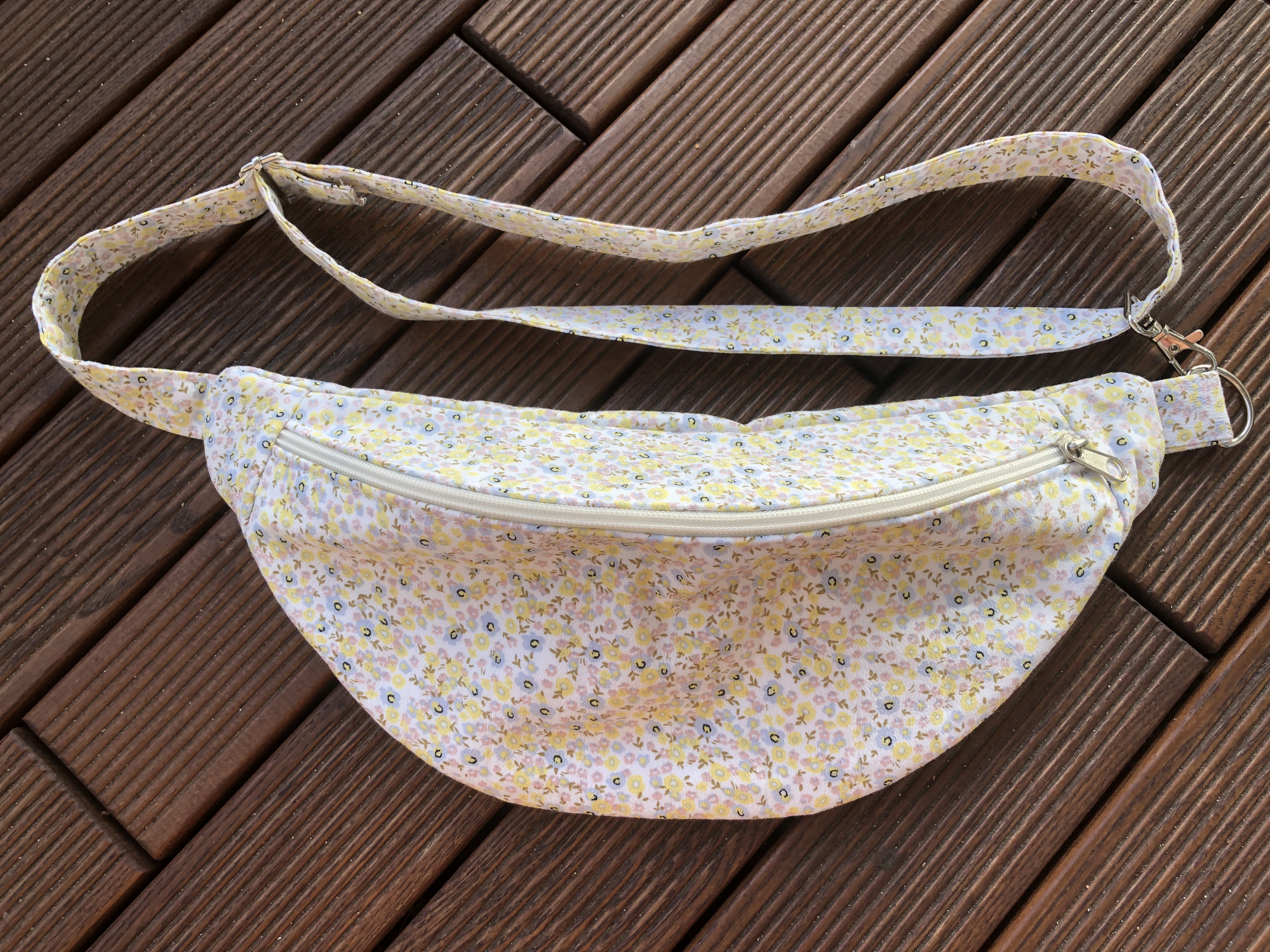 Nerka drobne kwiatki